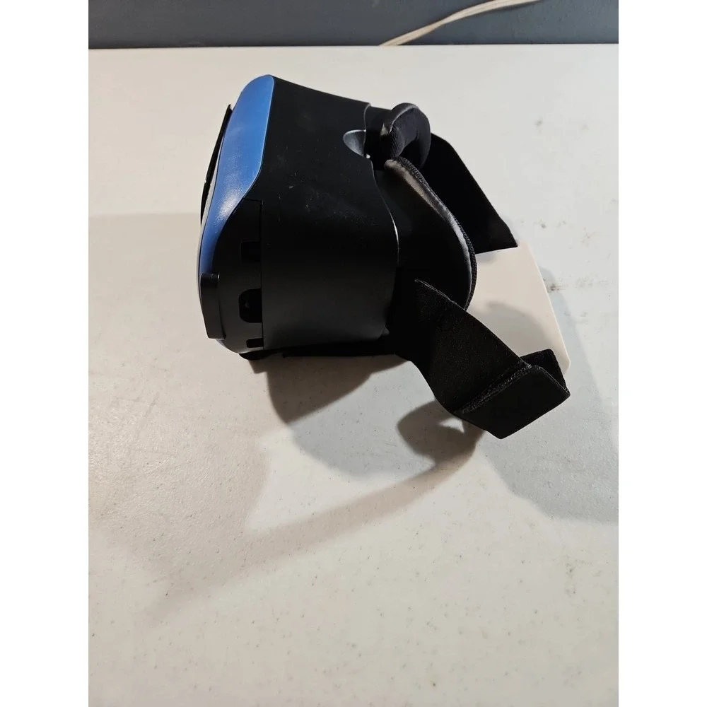 BNext VR Headset Brand New‎ No Box Never Used Blue